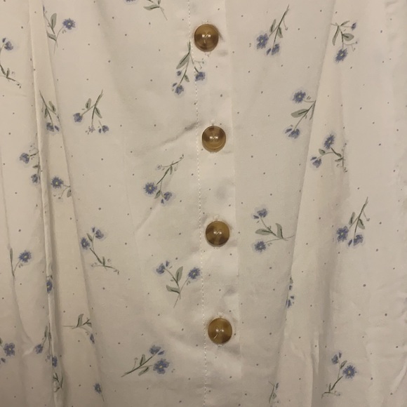 White Floral Curve Cotton On Dress - Picture 3 of 7